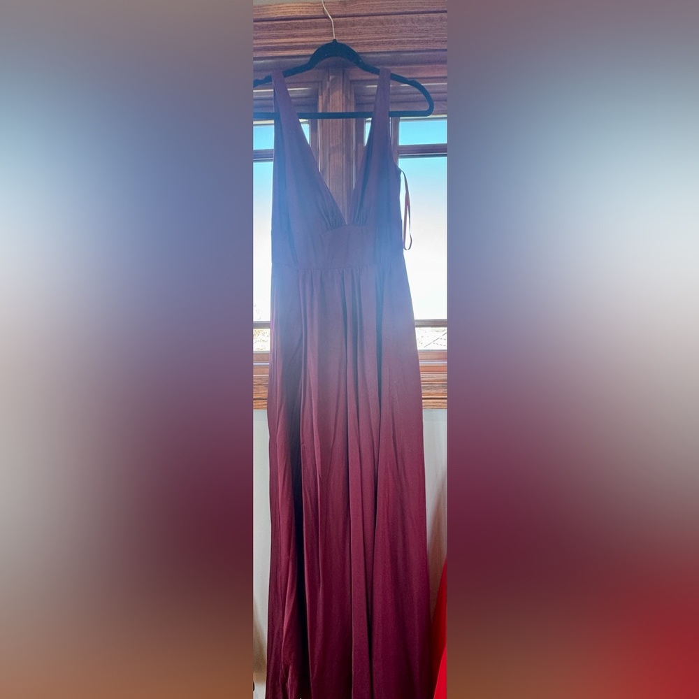 LA FEMME Elegant Burgundy Evening Gown - Picture 2 of 2